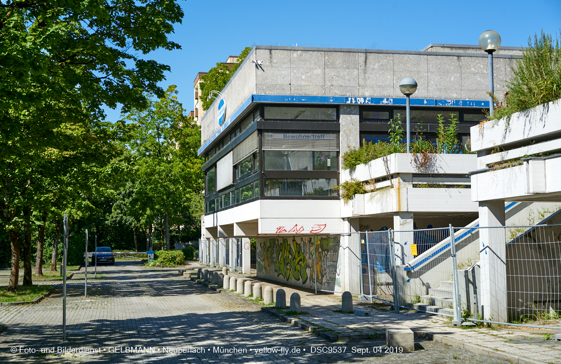 04.09.2019 - Einkaufs- und Wohnzentrum Quiddestraße in Neuperlach